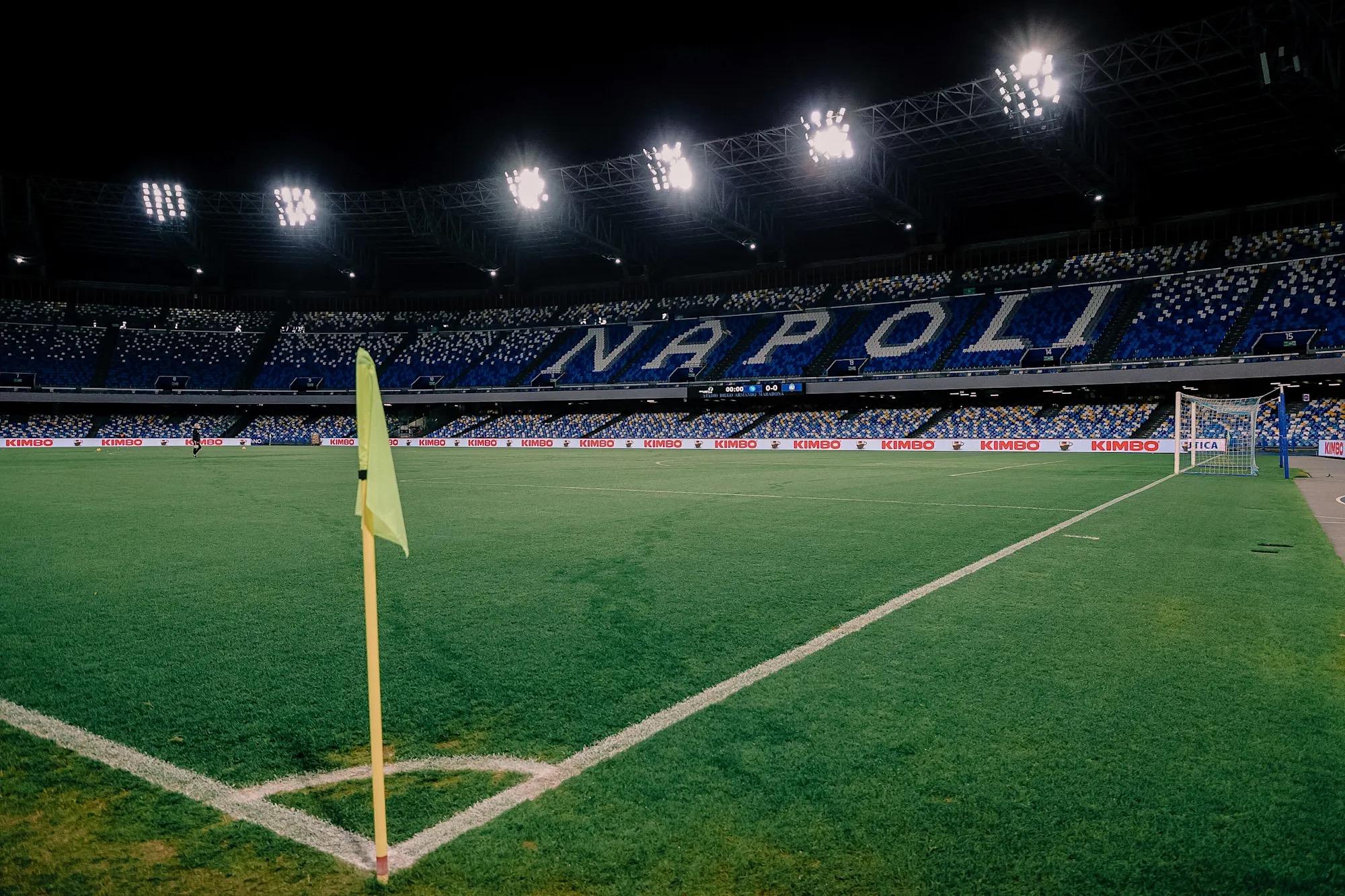 球迷与球队, 该申请要求, 也无法弥补 球迷与球队, 该申请要求, 也无法弥补