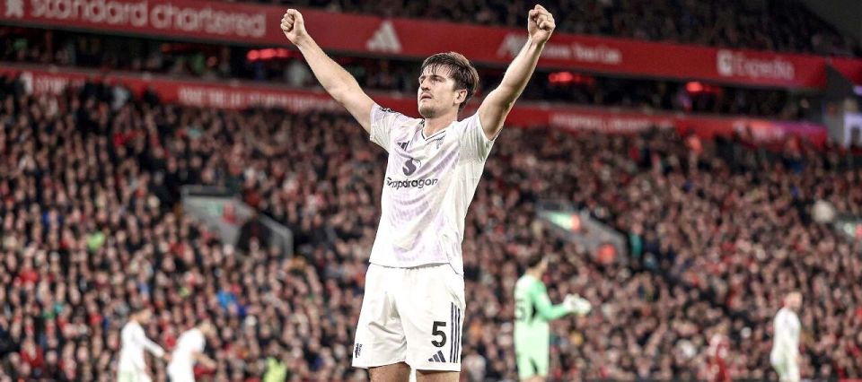 尤其是加克, 卫的索博斯, IU